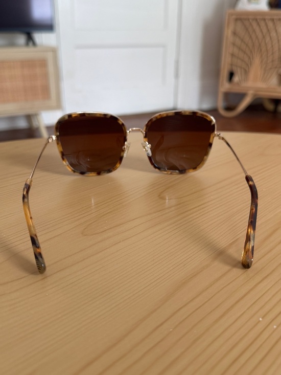DIFF Genevive Tortoise Brown Gold Oversized Sunglasses Rose DE01-0402-GDBGP main image 9